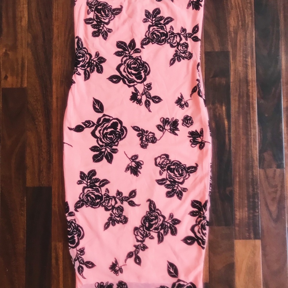 PEACH TUBE DRESS W/BLACK ROSES FASHION NOVA